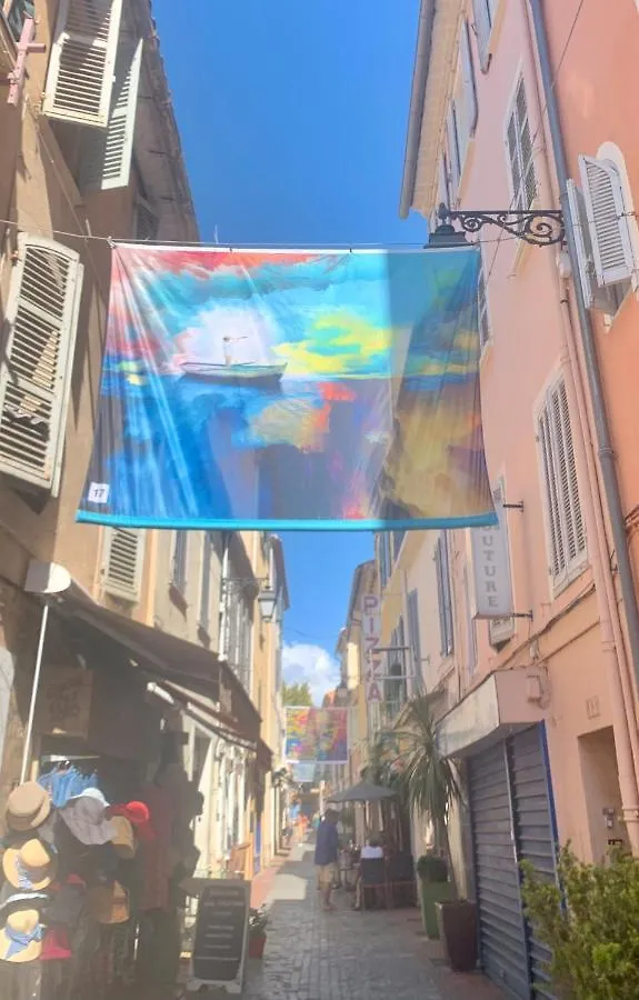 Studio Sanary-Sur-Mer Proche Gare 0*,  Frankrike